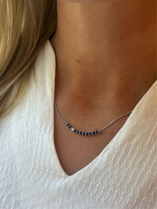 Petite Curve Necklace