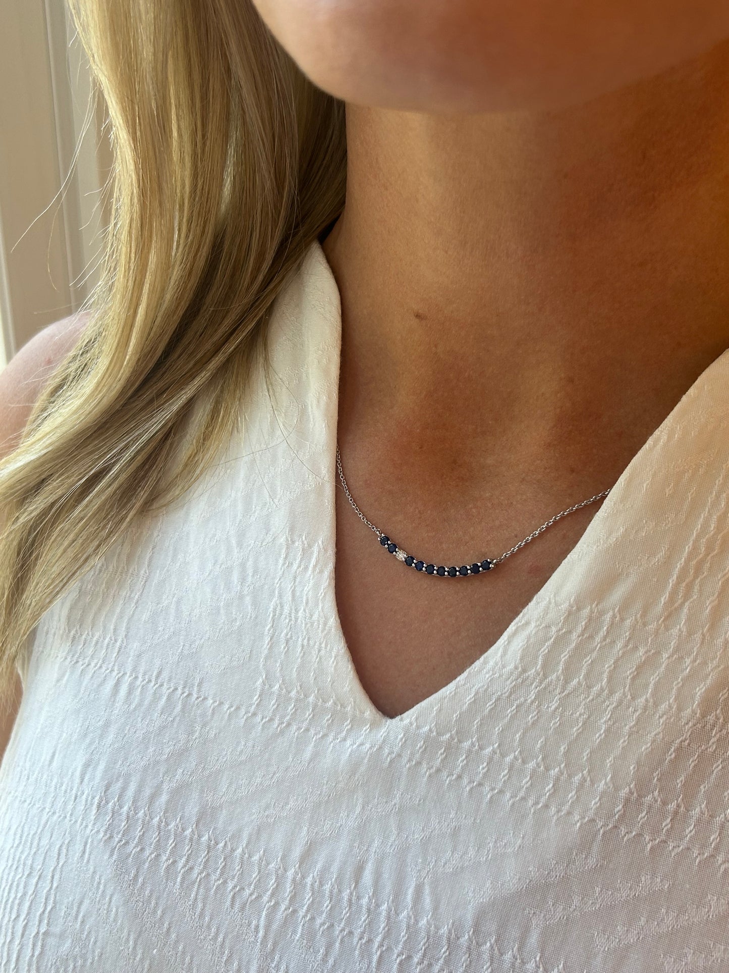 Petite Curve Necklace